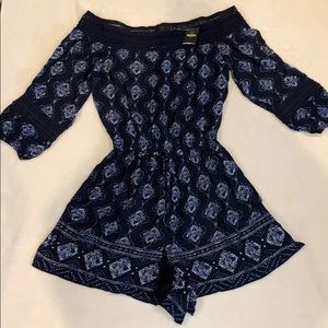 NWT Hollister short romper, size L